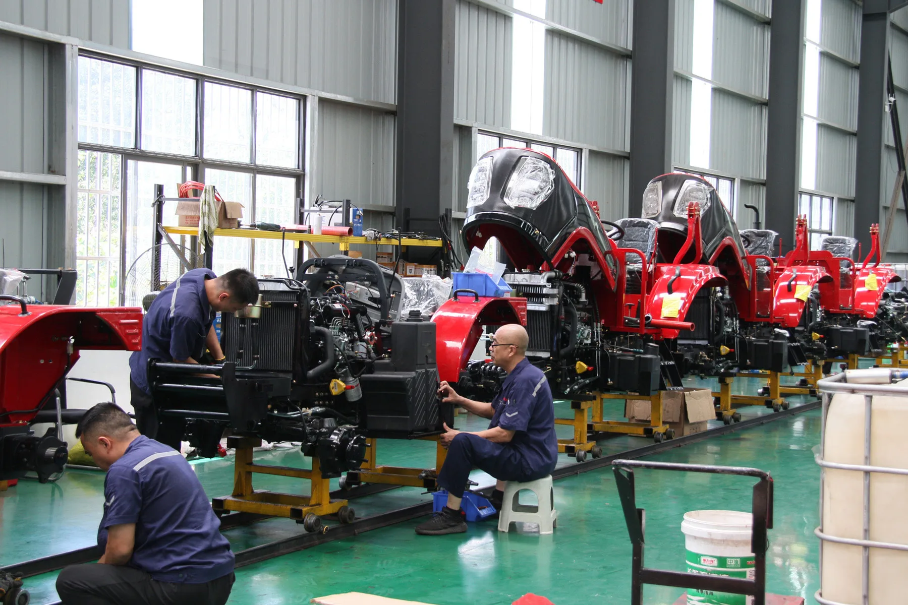 HETIAN tractor chassis assembly