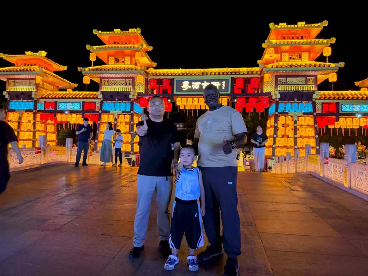 HETIAN customers enjoying a welcome experience during their China visit
